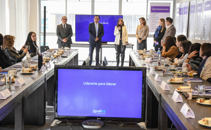 La CNI promueve el liderazgo femenino y recibe a las participantes de la primera versión del Programa Liderar para transformar