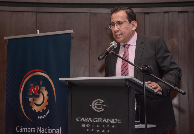 La situación de Argentina y su impacto en Bolivia fue analizada en importante conversatorio