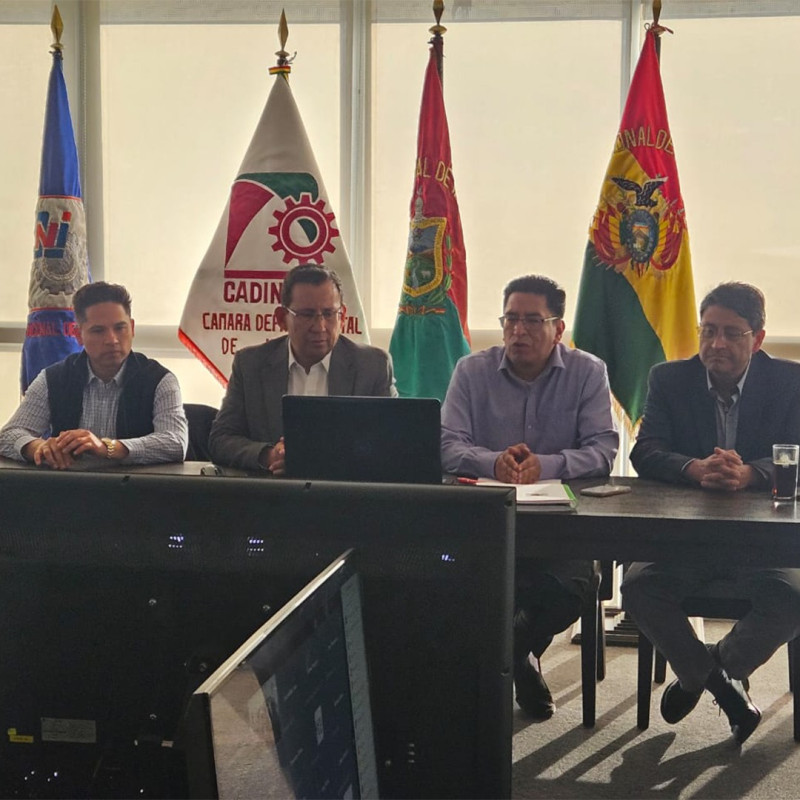 LA SESIÓN INFORMATIVA Y DE ANÁLISIS: “IMPACTOS FINANCIEROS Y TRIBUTARIOS SOBRE LAS EMPRESAS INDUSTRIALES POR LA COMPRA Y VENTA DE DIVISAS”